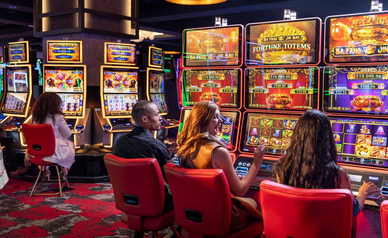 hokiemas slot Mega Moolah progressive jackpot display on mobile and desktop interface